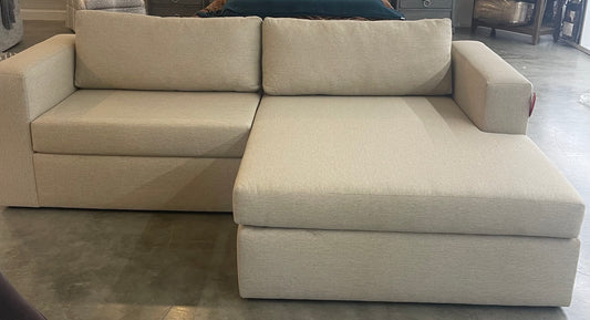 Sectional with Rotating Chaise - Como Straw